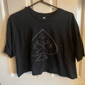 Cropped skull tee